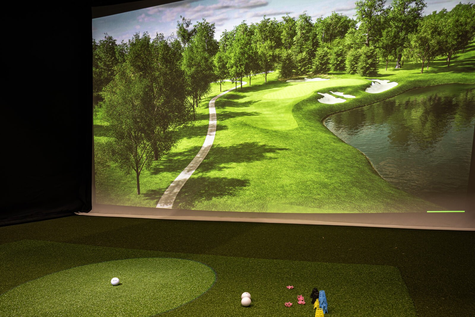 Golf Yard Porvoon simulaattorinäyttö